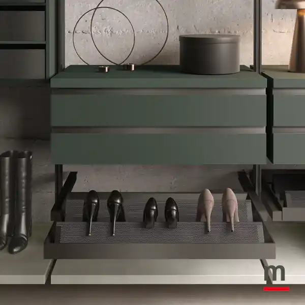 Cassettiera laccata